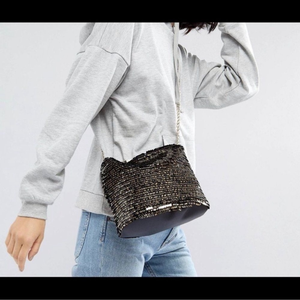 New look disco sequin chain bucket bag
